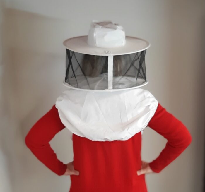 Round Hood Veil with Shoulder Strap - Image 3