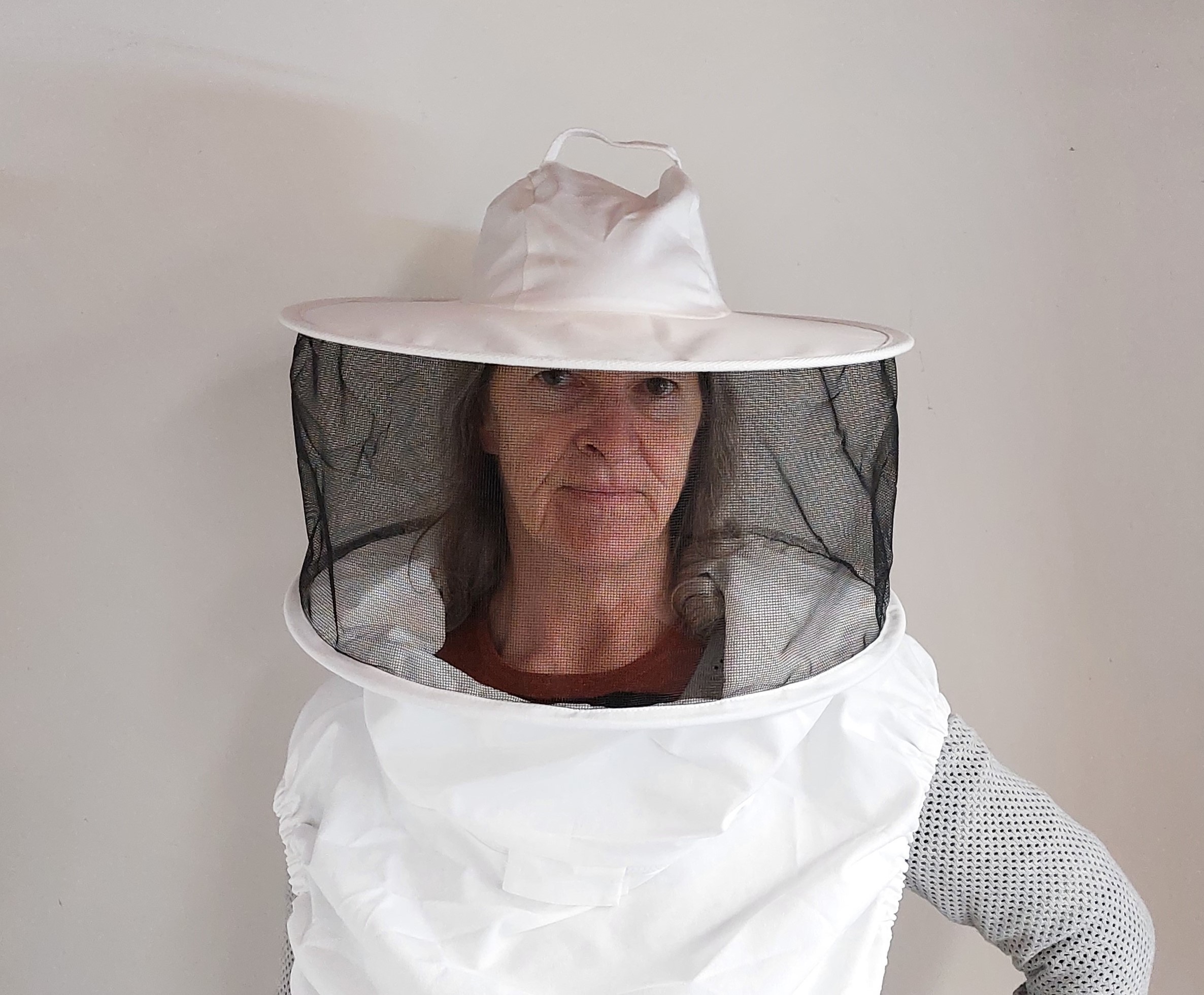 Round Hood Veil with Shoulder Strap