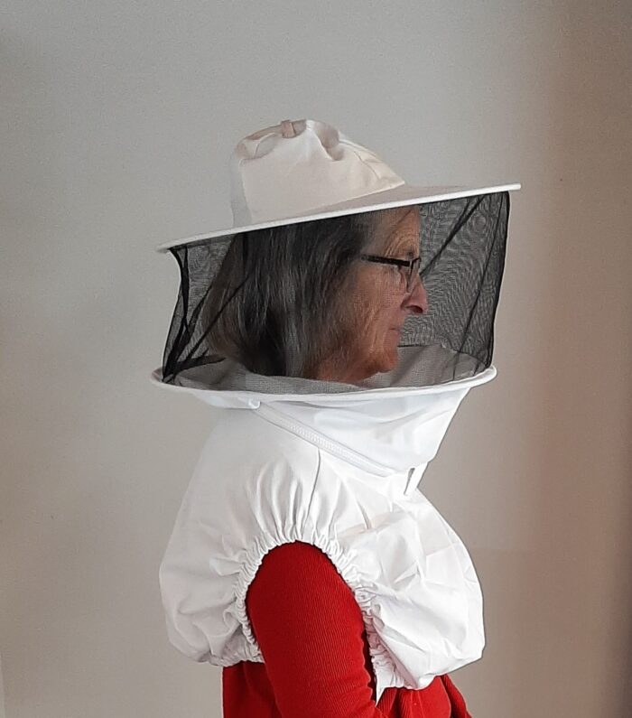 Round Hood Veil with Shoulder Strap